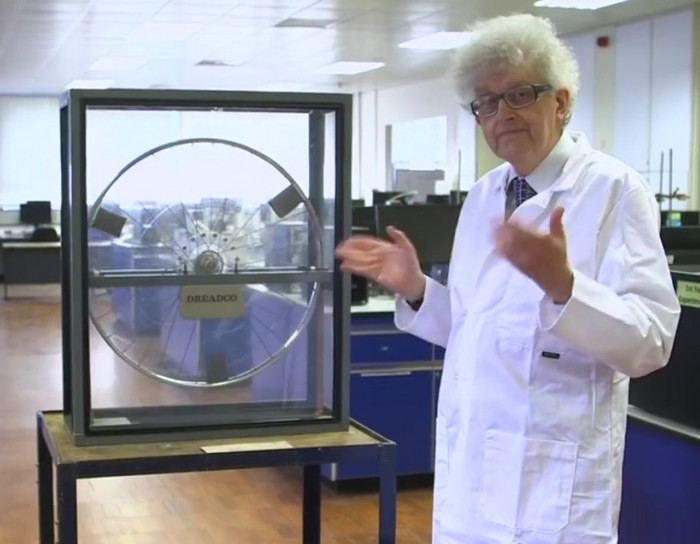 This Perpetual Motion Machine Will Have You Scratching Your Head 