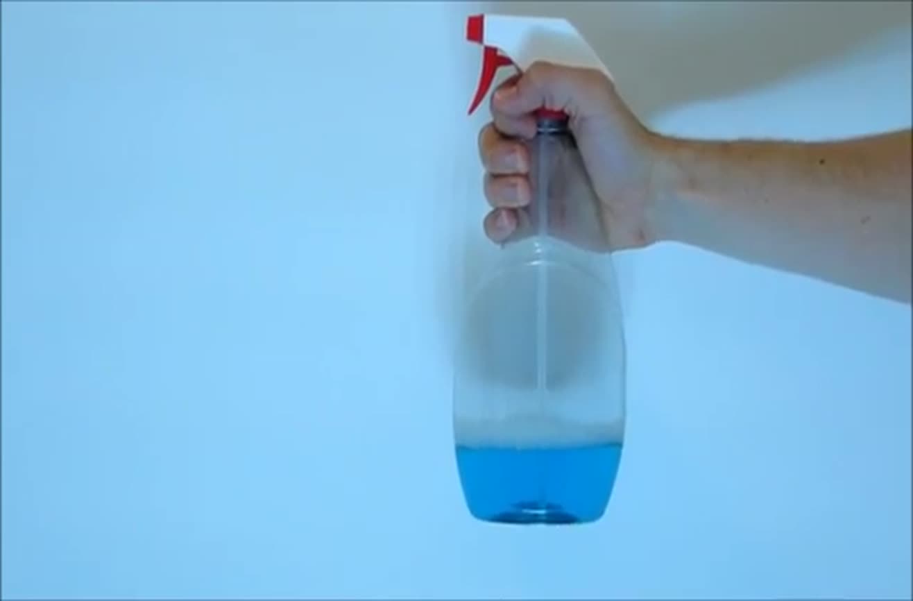 How to make a spray bottle that works in any orientation.