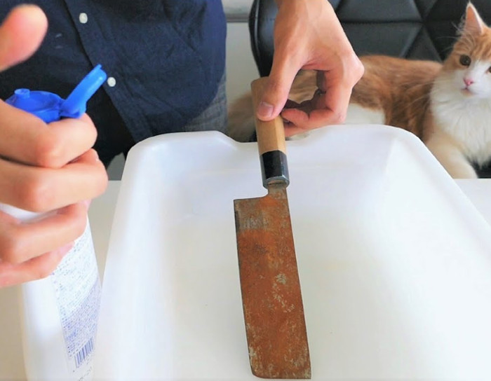 Polishing a rusty knife. How To Polish Knife Blade Scratches