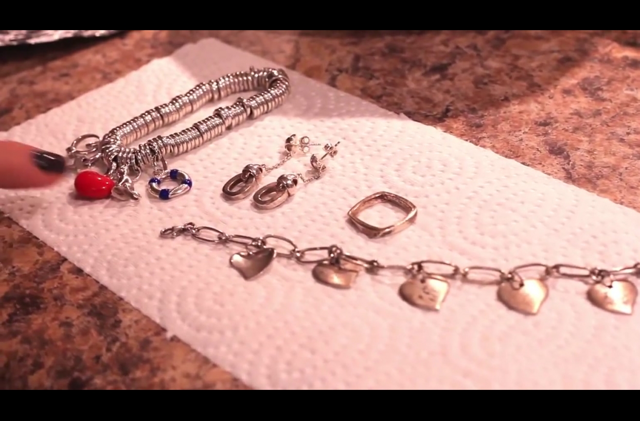 Make tarnished silver jewelry look new again with this quick and easy