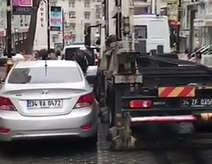 This is how you tow truck.