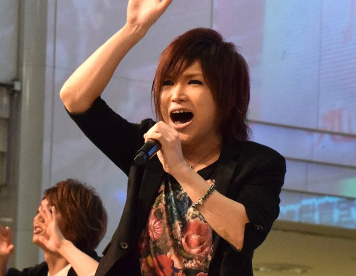 Eight-second concert runs as planned.