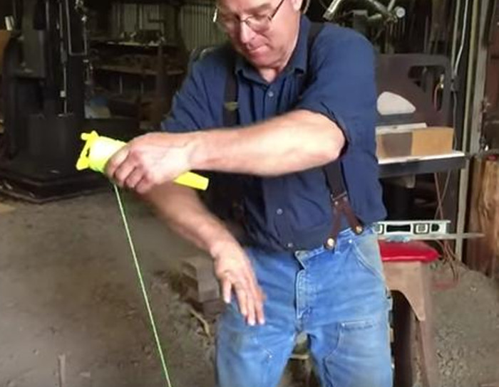 How to cut through rope with your bare hands.