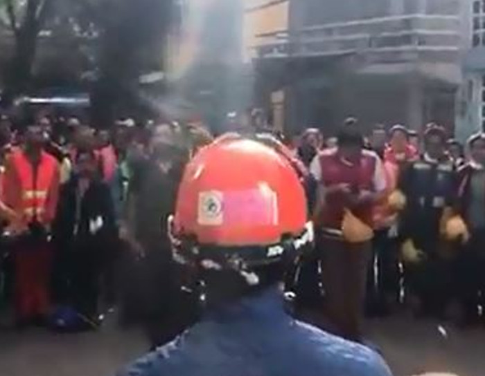 Mexico Hats off, cheers, and bows to Japanese rescue team for their