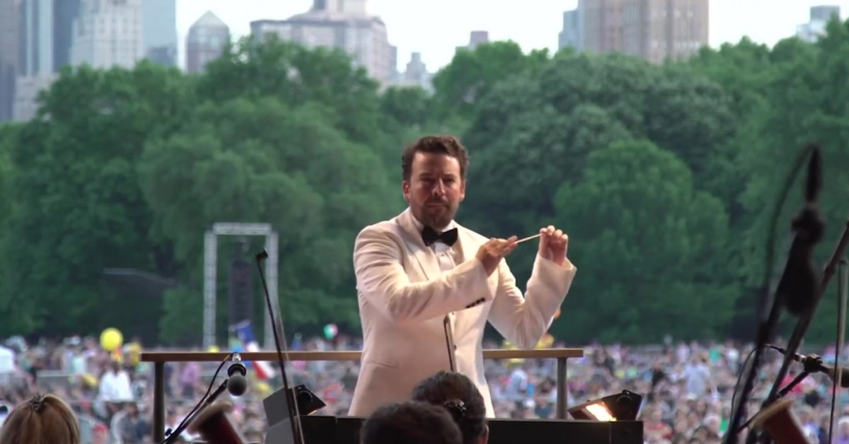 What a conductor actually does on stage.