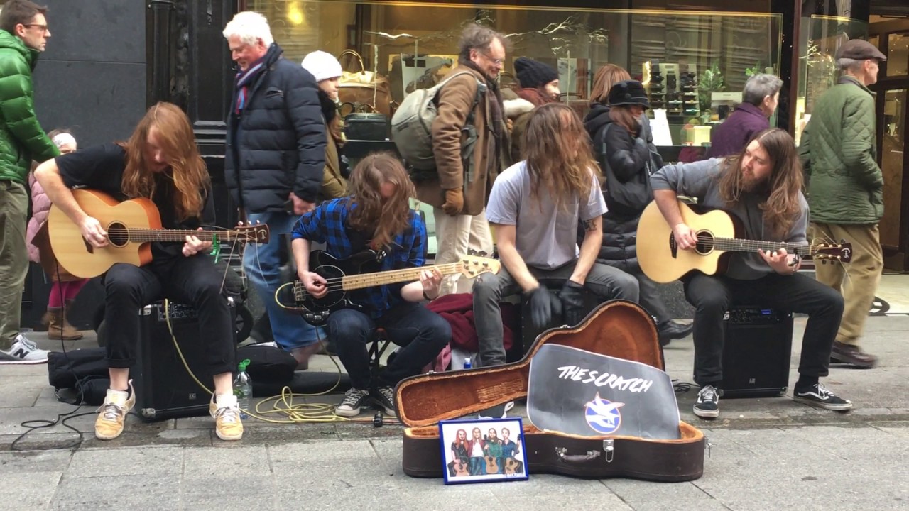 Irish buskers