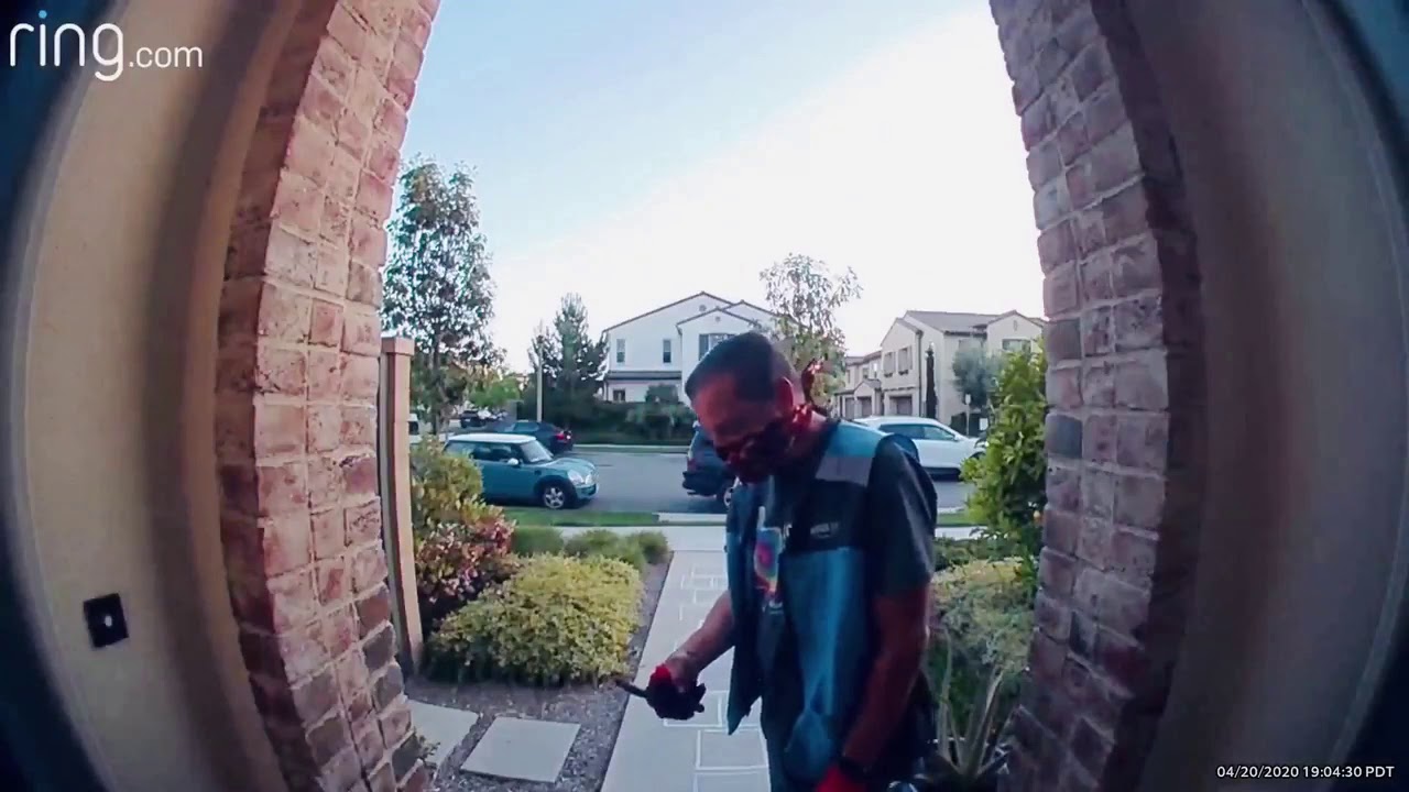 Ring captures Amazon delivery man playing hopscotch