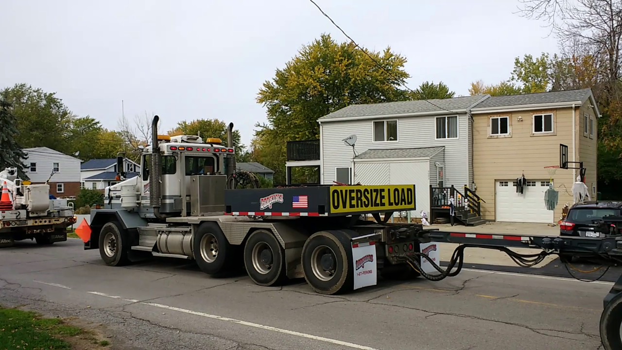 Man drives through neighborhood, finds convoy of nuclear waste