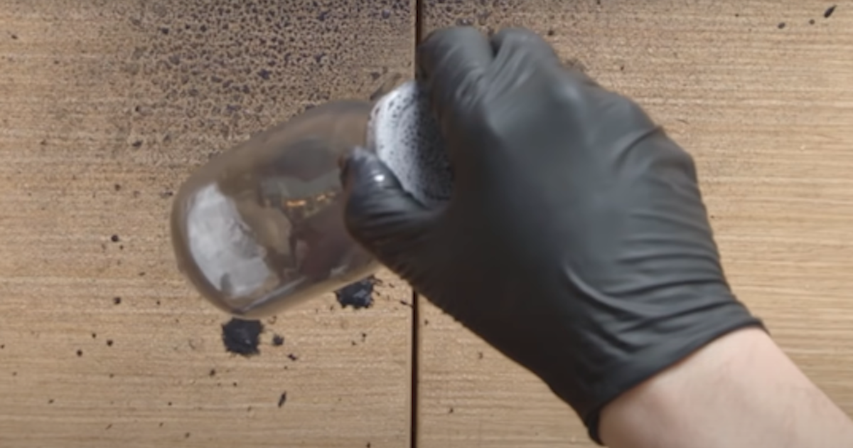 Forensic expert explains how to lift fingerprints