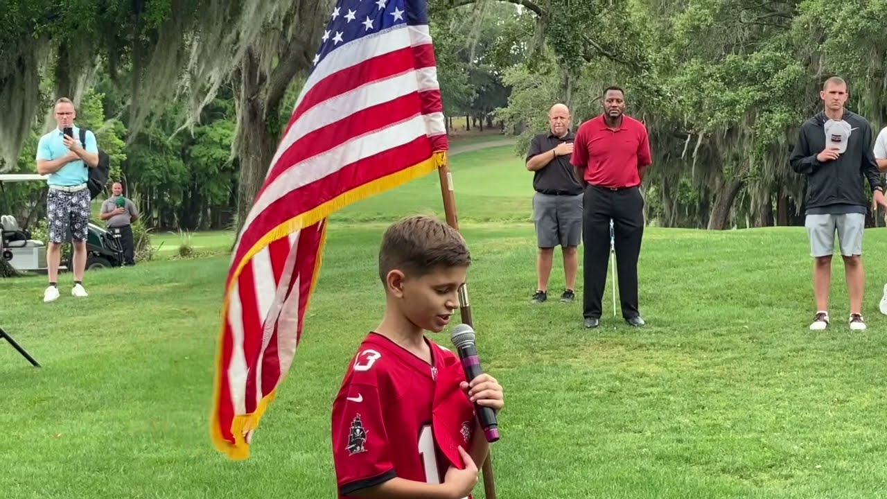 10 year old s national anthem brings crowd to tears 