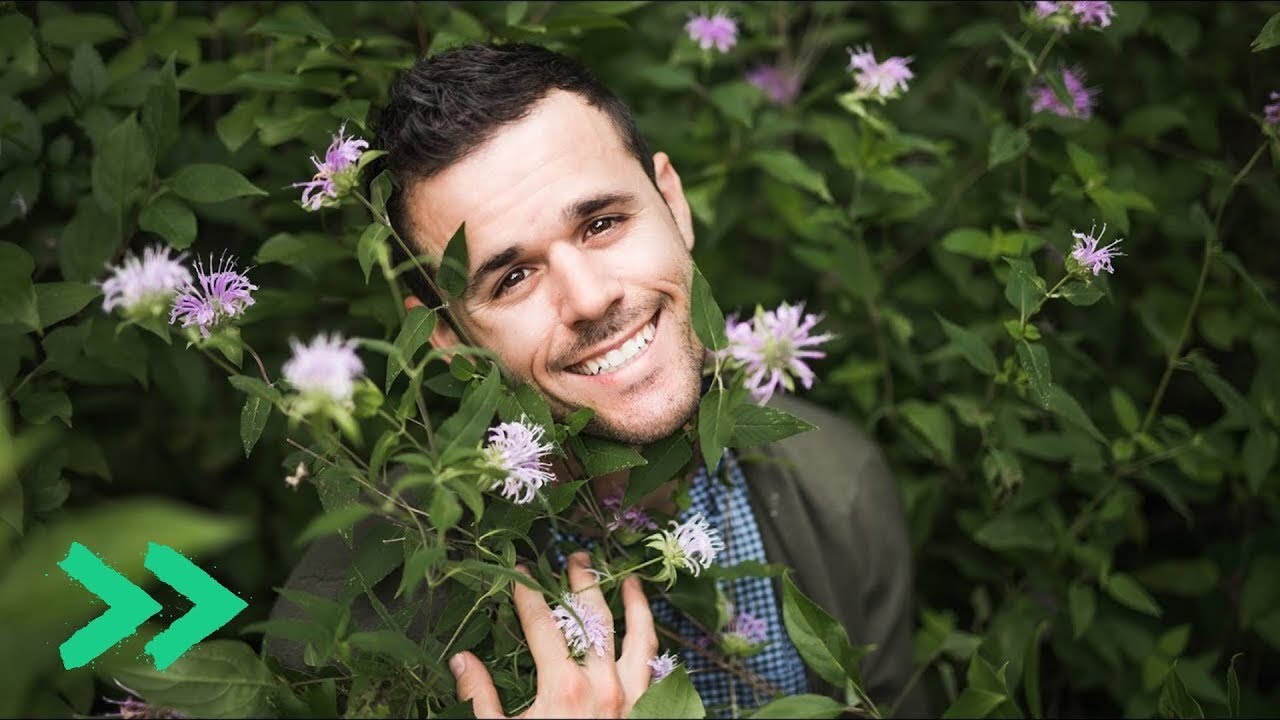 how-different-people-pose-for-photos